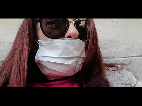 ❤️ Nicoletta es venja del seu veí i fa pipí al seu garatge (Quarentena italiana especial Covid19) ️ Súper sexe a nosaltres ☑